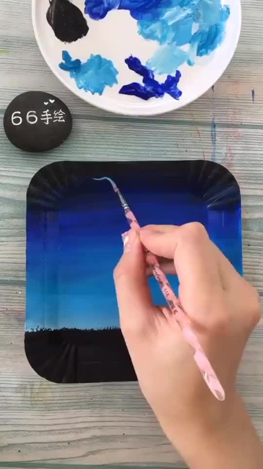 丙烯彩绘,吃蛋糕剩下的盘子奈何办进入我报告你