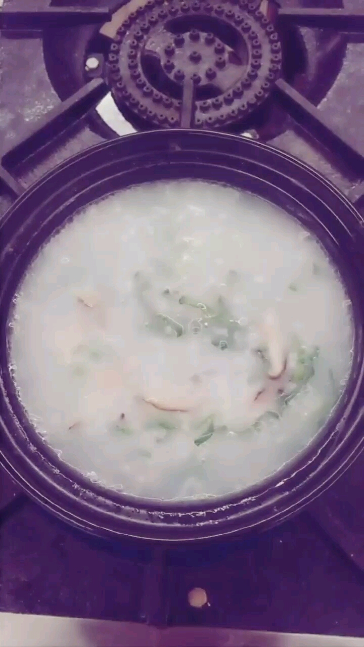 美味香菇滑鸡粥