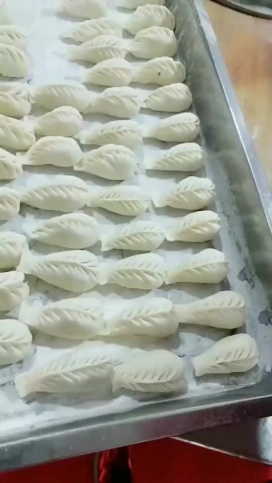 #搞笑段子#冬至吃饺子了,来个柳叶饺子教程