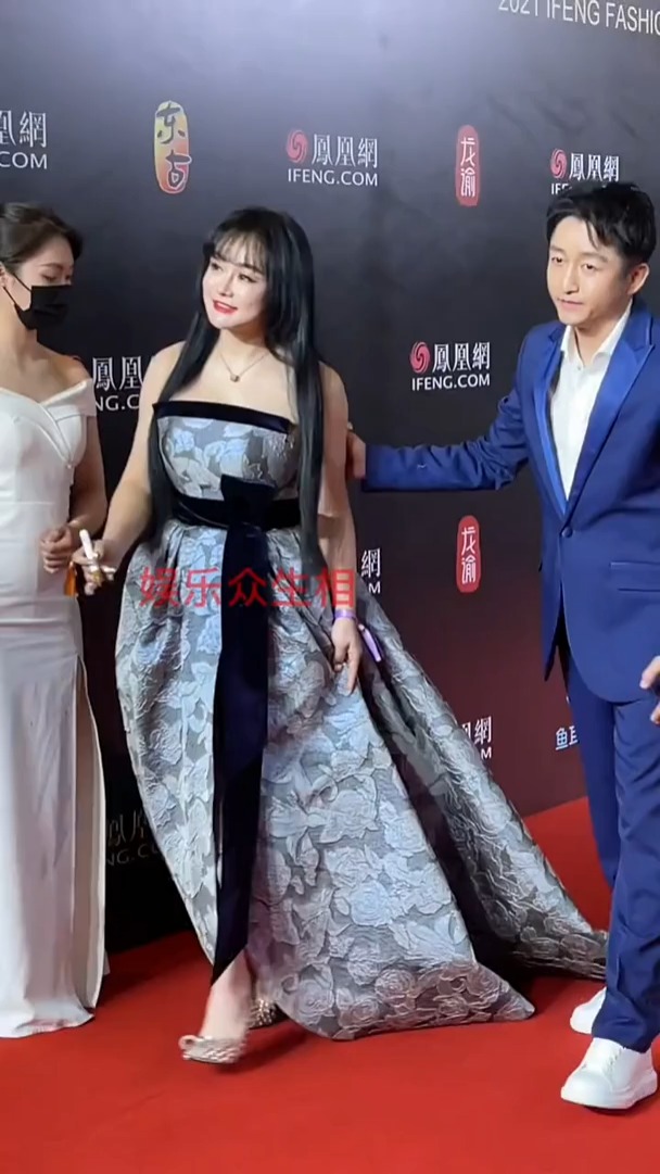 #邹市明 #冉莹颖 合体亮相同框秀恩爱