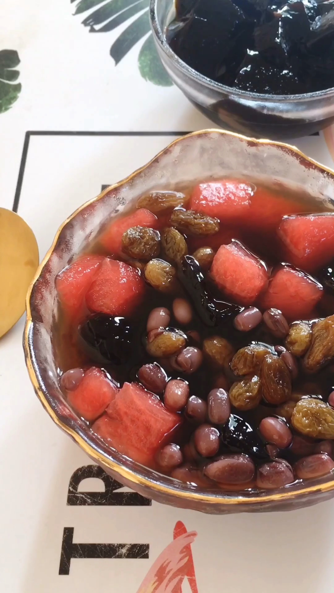 夏季必备清热解暑的四果汤啦,做法简单却好吃呀