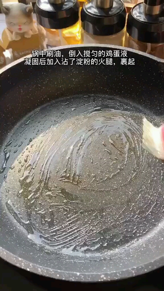火腿蔬菜厚蛋烧家里存储最多的是鸡蛋今天来个新吃法简单好吃又营养老公幸福ing#春