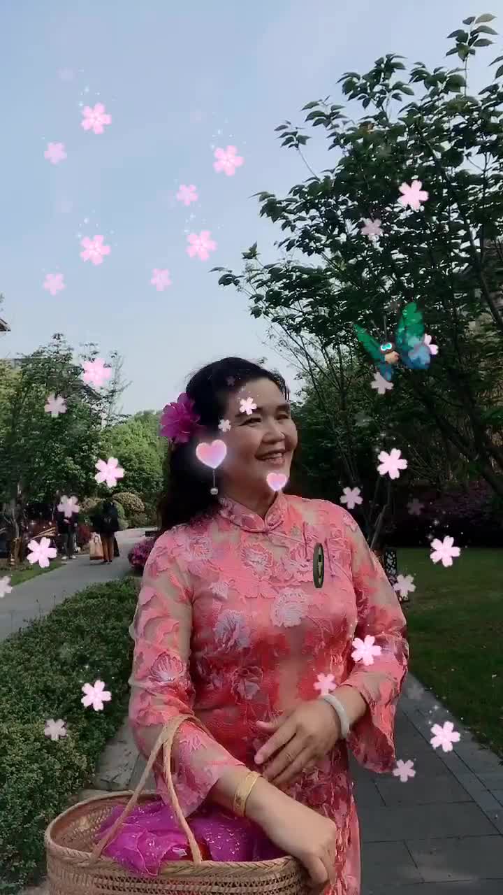 亲爱的粉丝们大家早上好安排好丈夫的一切去买菜!感谢所有欣赏支持关心祝福鼓励留言人我会继续努