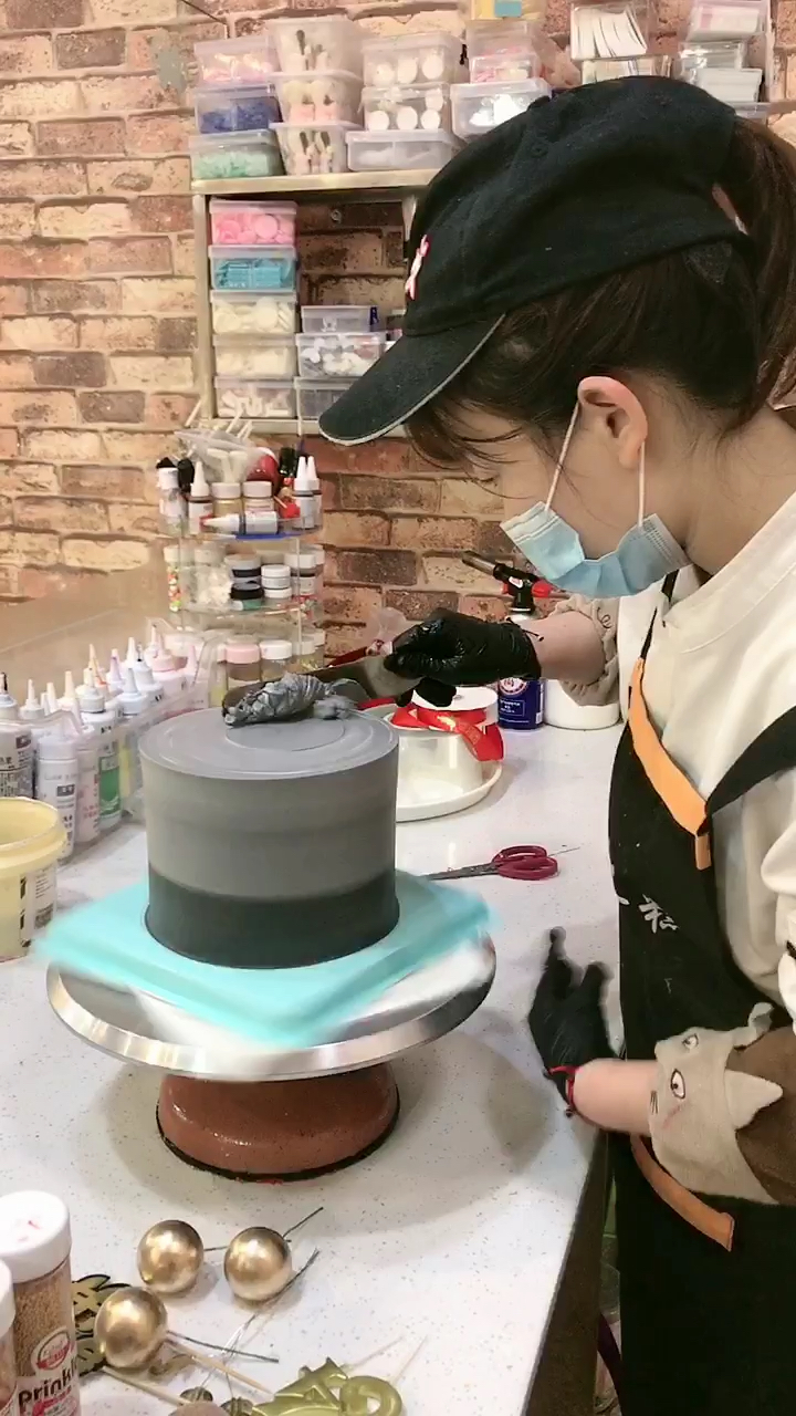  六寸加高男款蛋糕教程