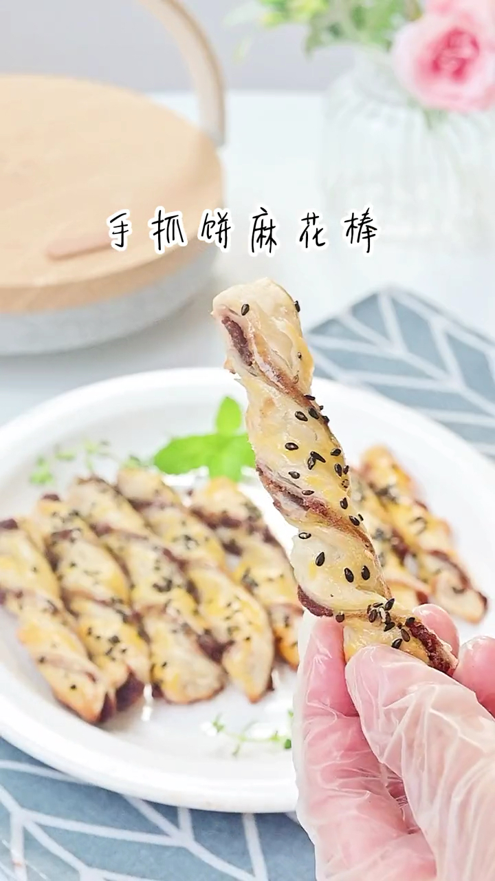 #手抓饼又来了,这样做,买零食的都省了#