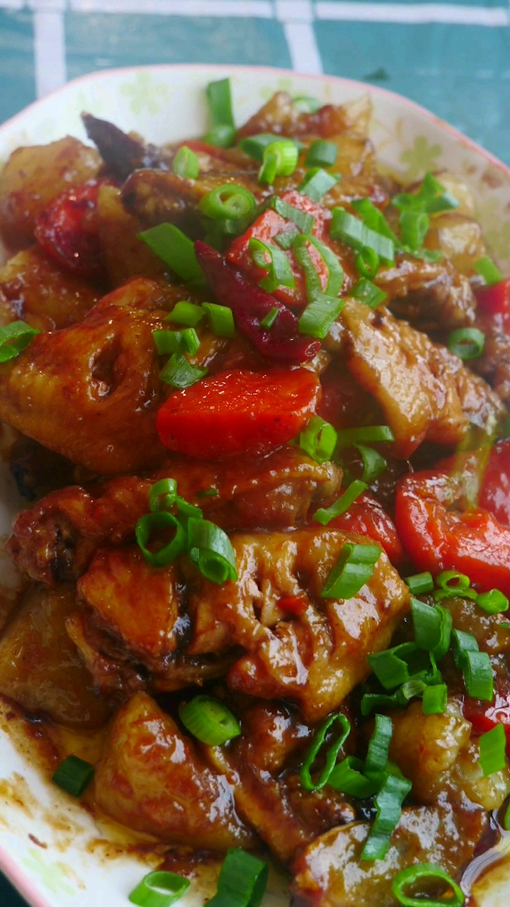 #黑暗料理之王#东北家常版的可乐鸡翅教程，味道不一般，出锅馋到哭（三)