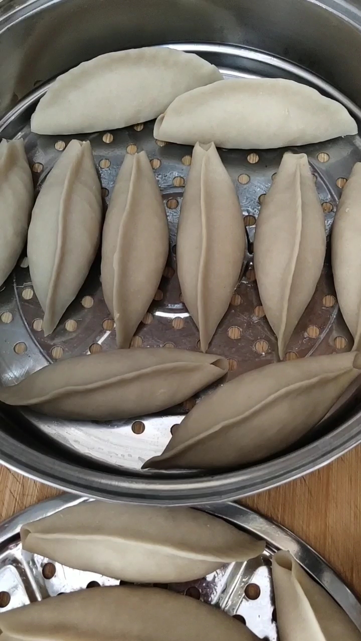 家人都喜欢吃的手工捏的莜面饺子!