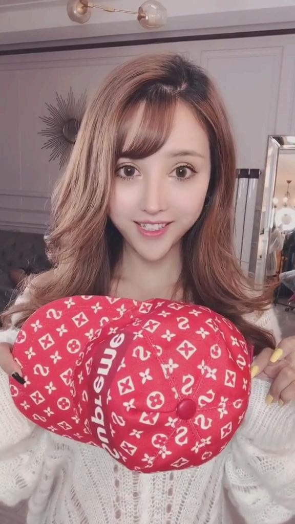 #全民好物节#秋冬必备的3款带帽发型!明星都爱#美妆