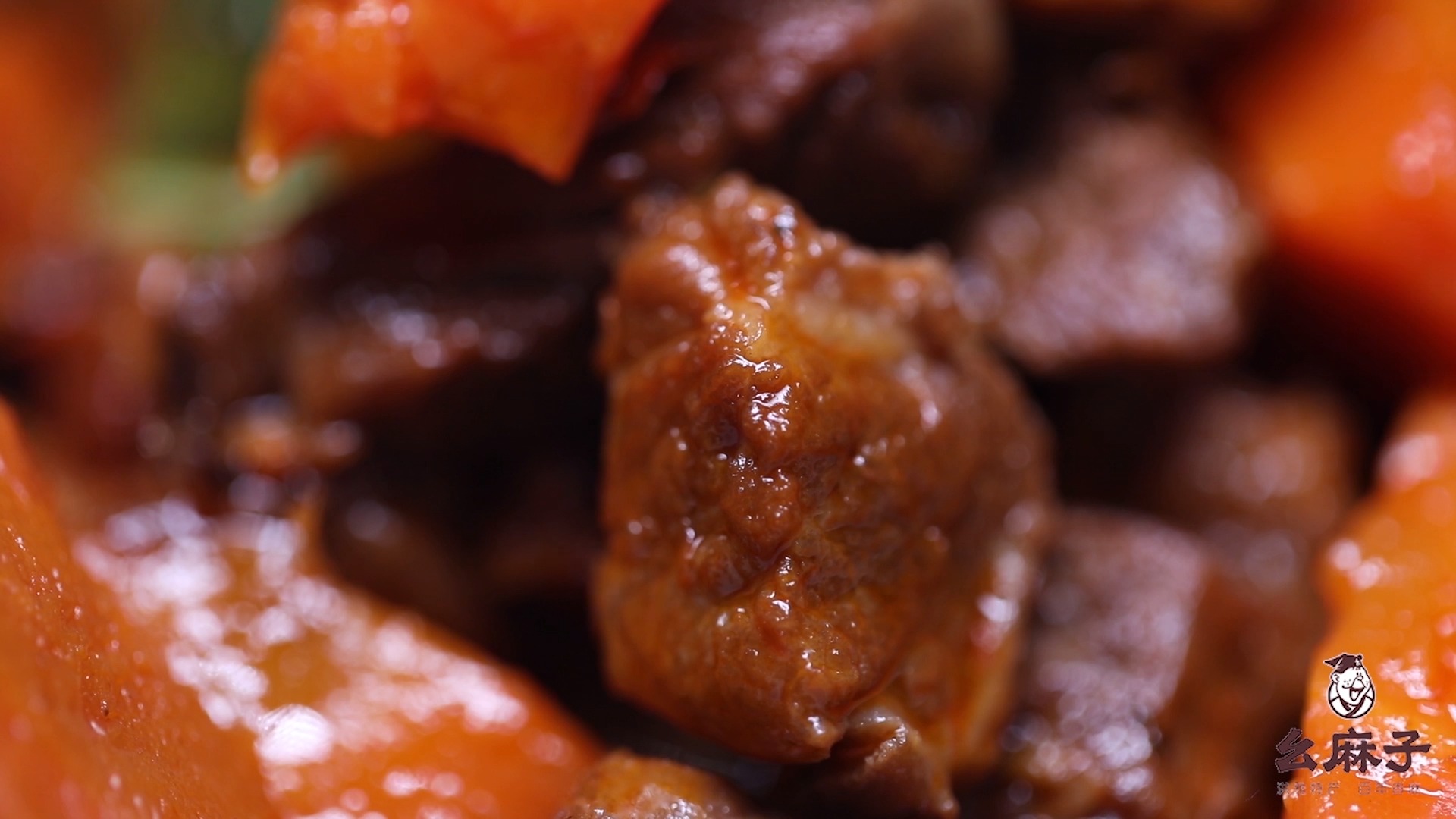#美食#胡萝卜烧牛肉，红红火火，热气腾腾，下饭又下酒，王江大师教你最简单的家常做法！