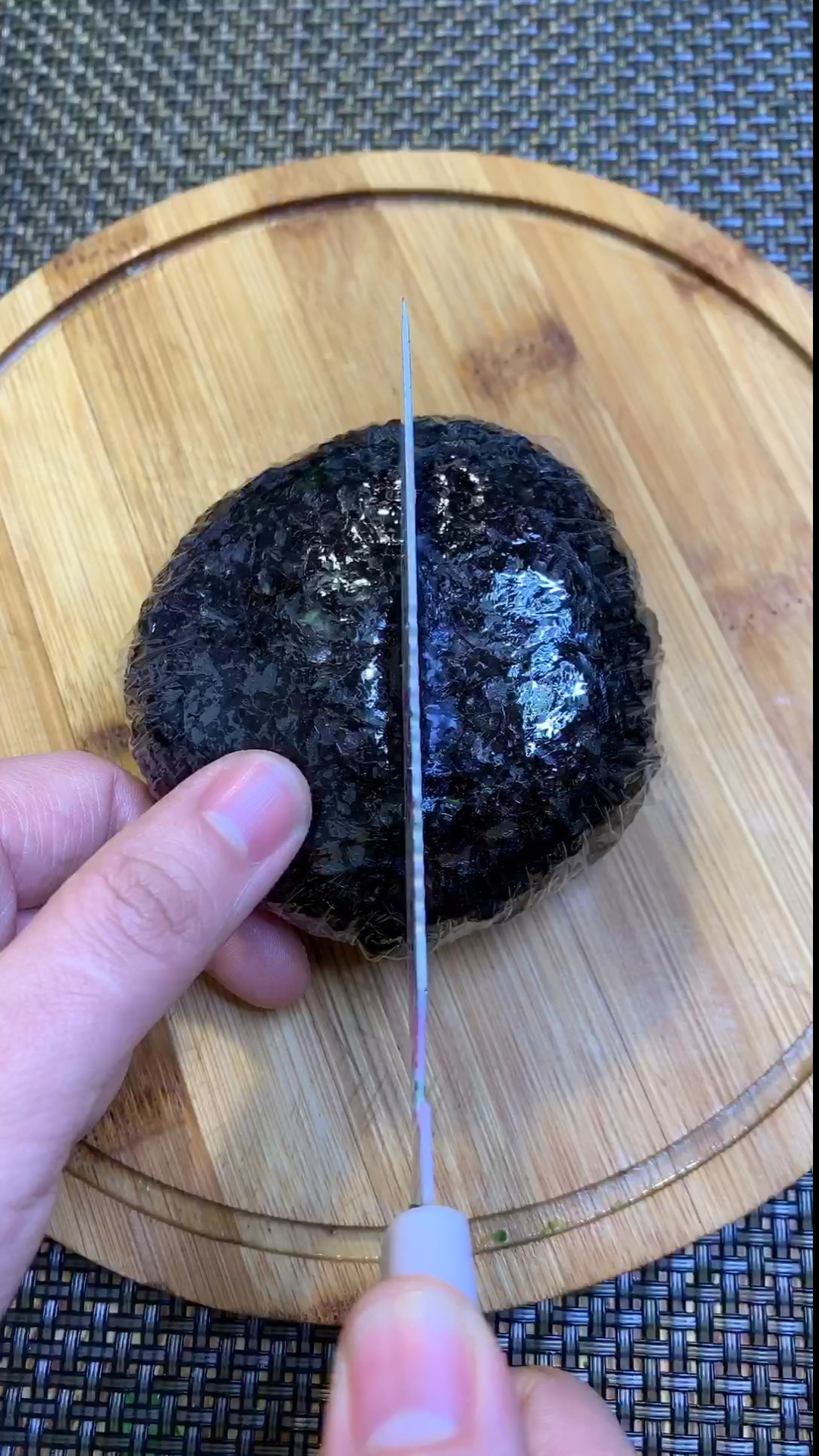 #美食记#蟹肉沙拉饭团这样做孩子吃不够