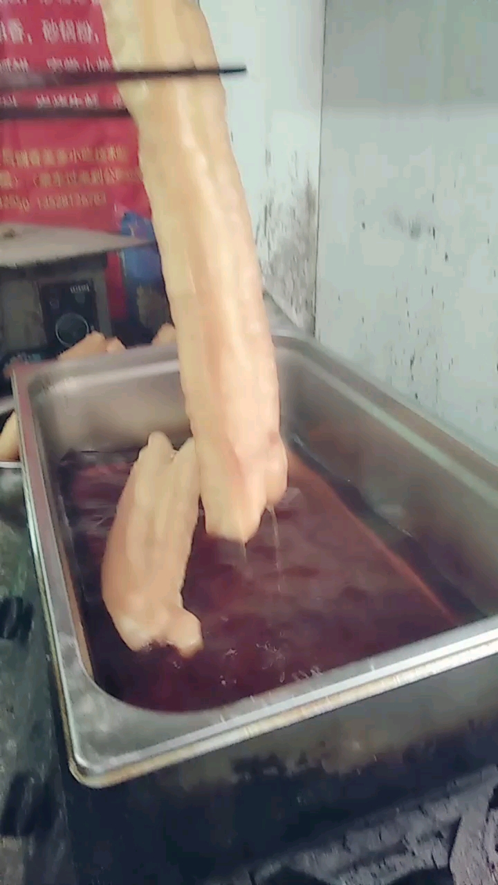 今天学员学习香酥大油条,又香又脆,无矾无铝,健康美味,有喜欢的关注我一下哦。。。