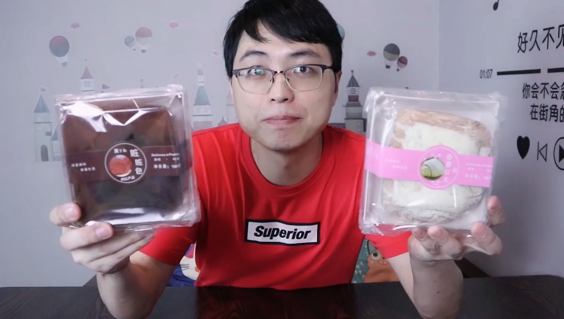 #开箱#拼西西16元两个的“黑白双煞”脏脏包,哪个更好吃?