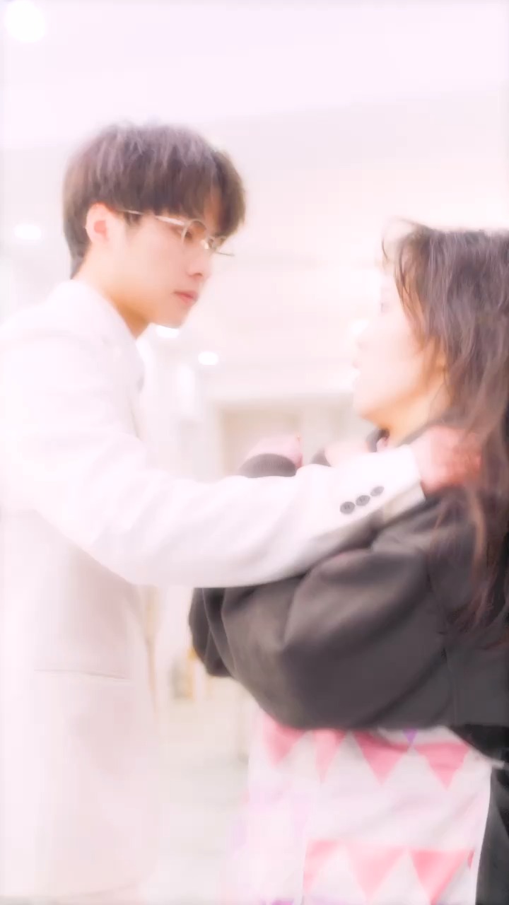 #独竖一知##好故事#想见识一下野兽吗?啊呜~