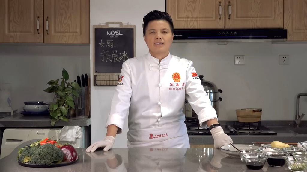 #春日好食光##传统海鲜做法已吃腻?学会这道蛤蜊蒸水蛋,让你的饭桌不再单调!