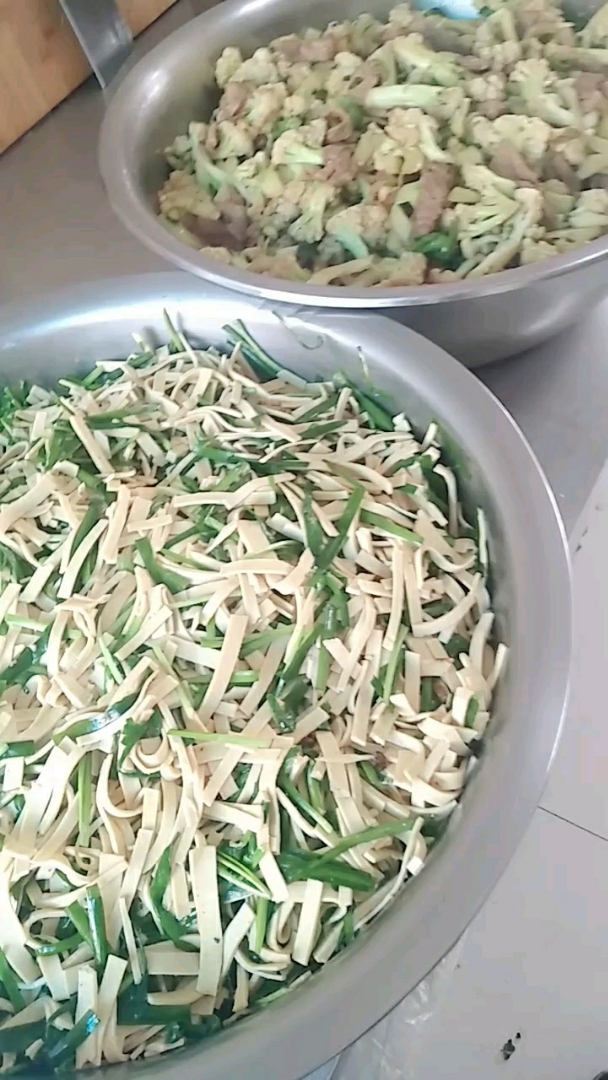 花菜炒肉的功效,和豆皮炒韭菜