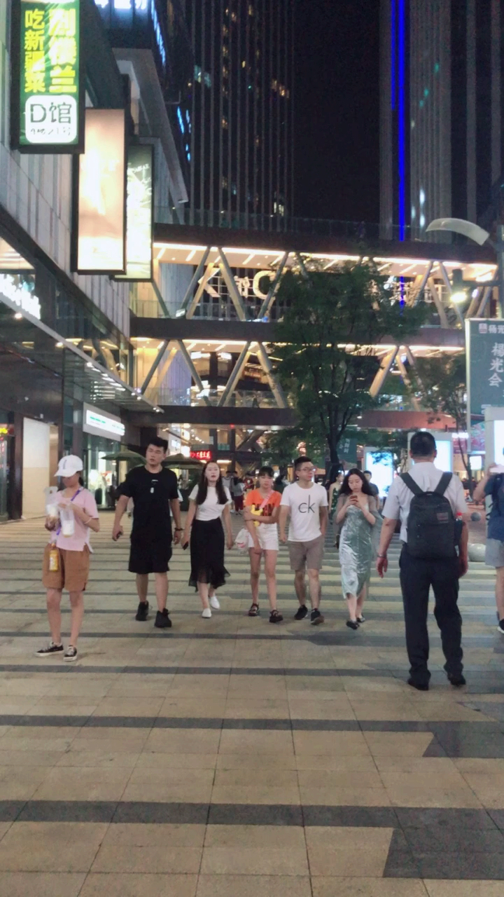 王俊凯家的奶茶店,坐标重庆市大坪龙湖时代天街D馆,等你打卡
