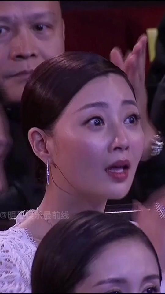 #殷桃 因出演温州一家人,搭错车被人熟知,曾被张丰毅质疑演技,凭鸡毛飞上天获得了影后,你有