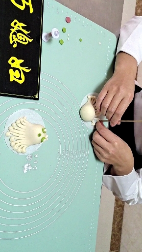 灵感一来,就做了个章鱼卡通包