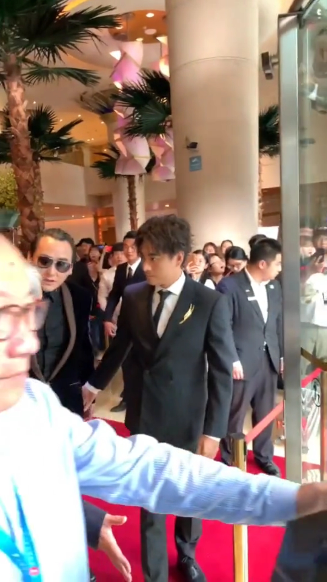 非常帅气的演员陈龙你认出来了吗?