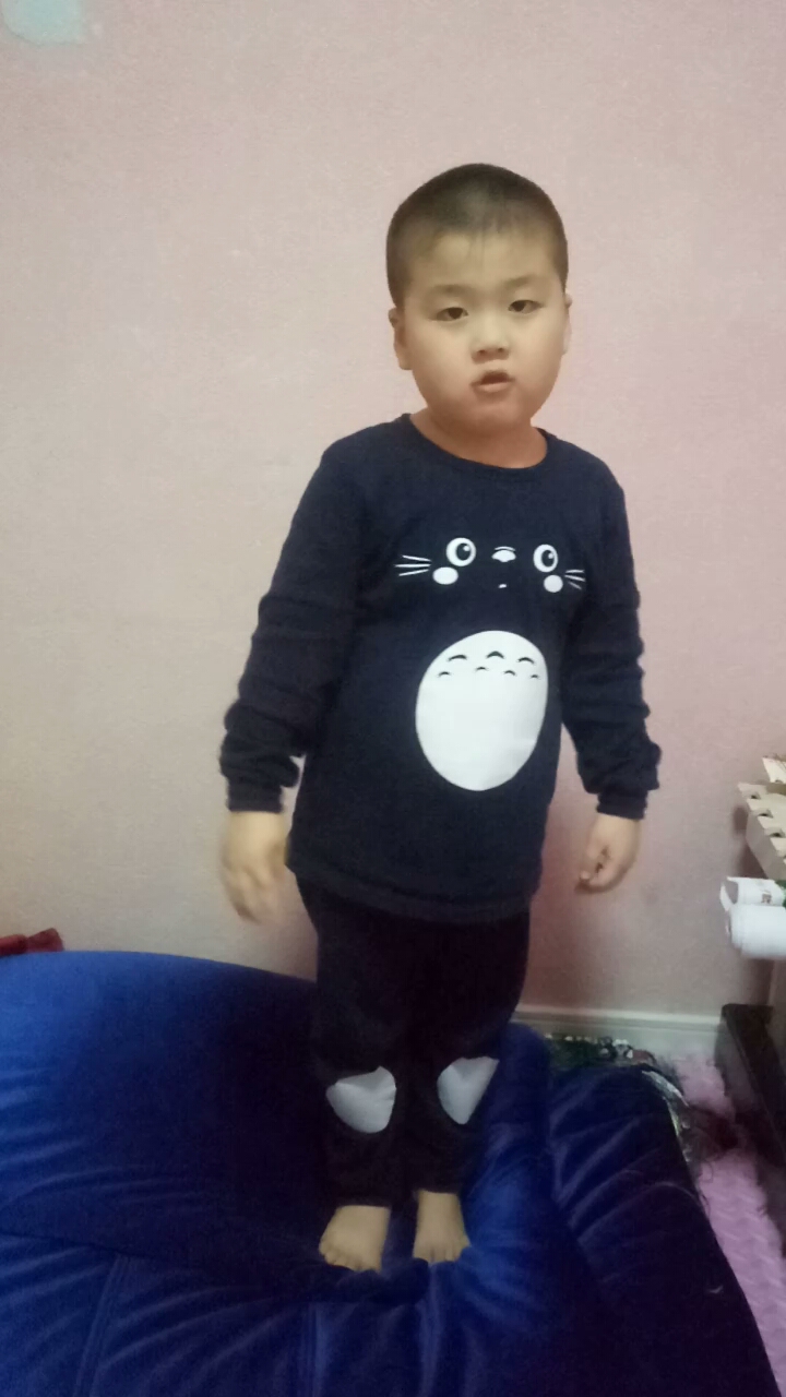 #小主持人#小公鸡借耳朵