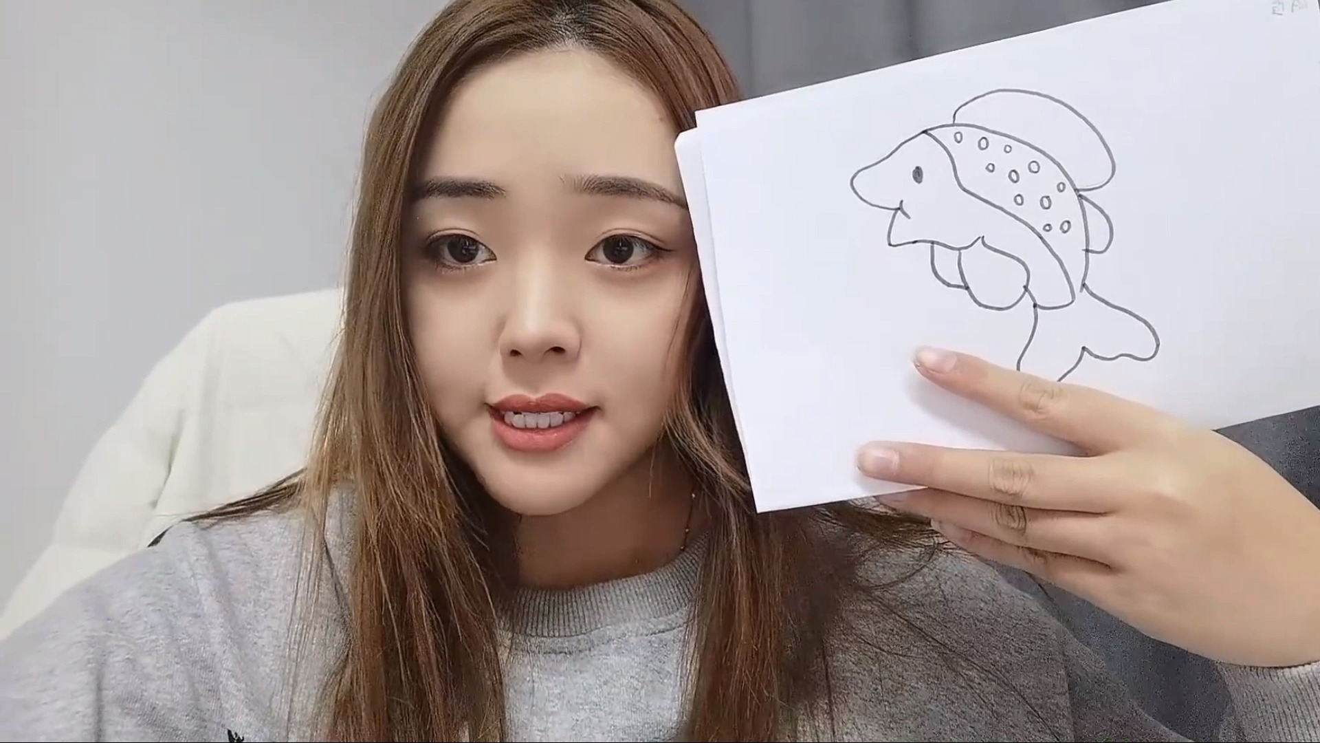 今天教大家画了一条小鲤鱼,快点跟我学起来吧