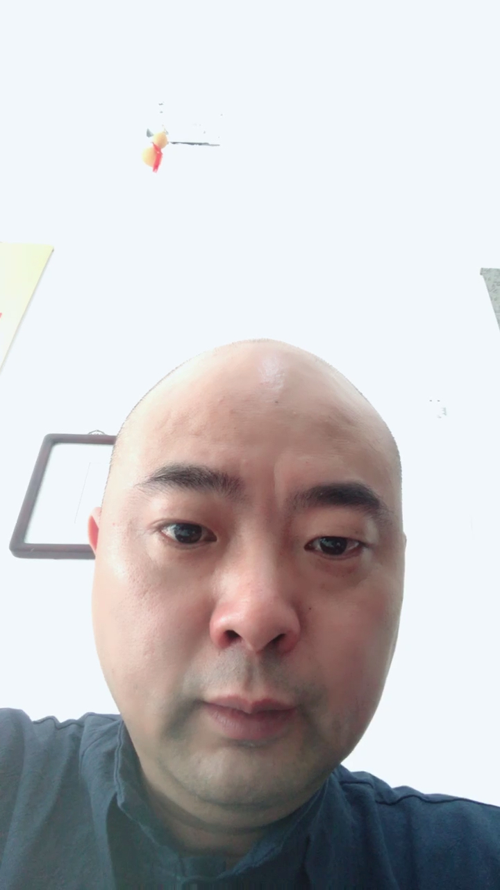 风燥伤肺(干咳,舌红苔薄白或黄脉浮数)引起的咳嗽常用桑杏汤加减。