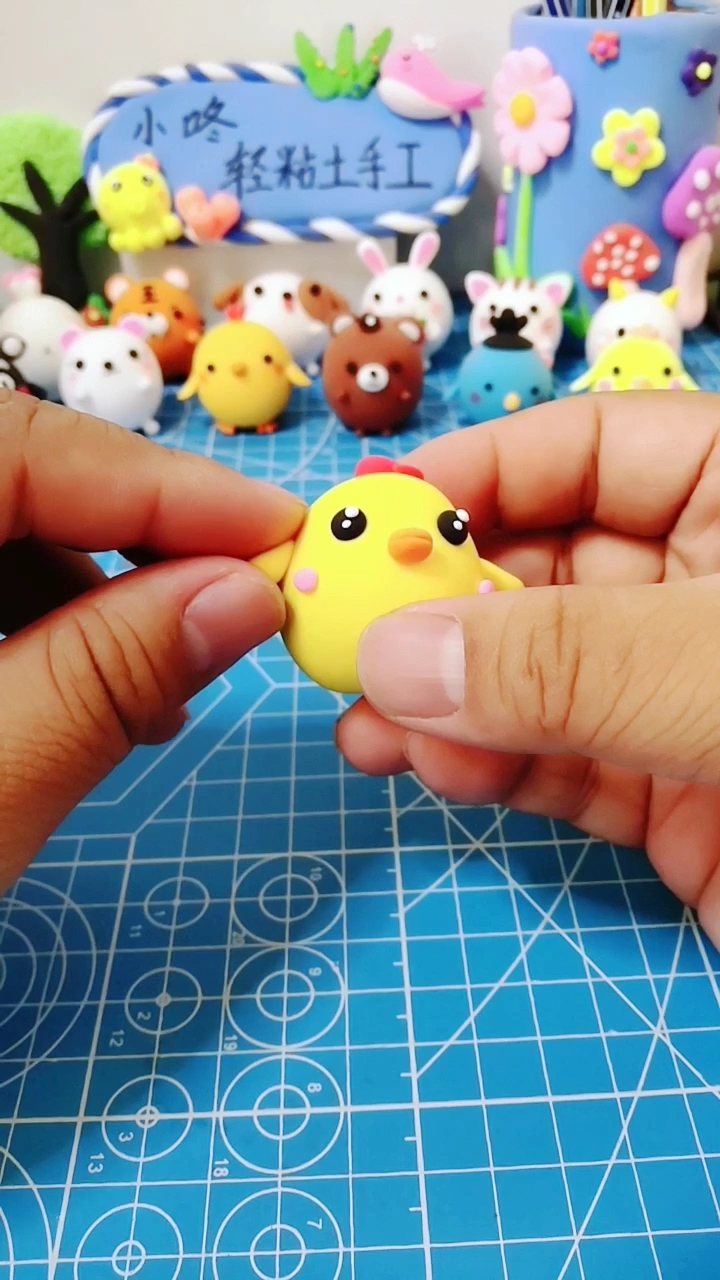 粘土捏小黄鸡
