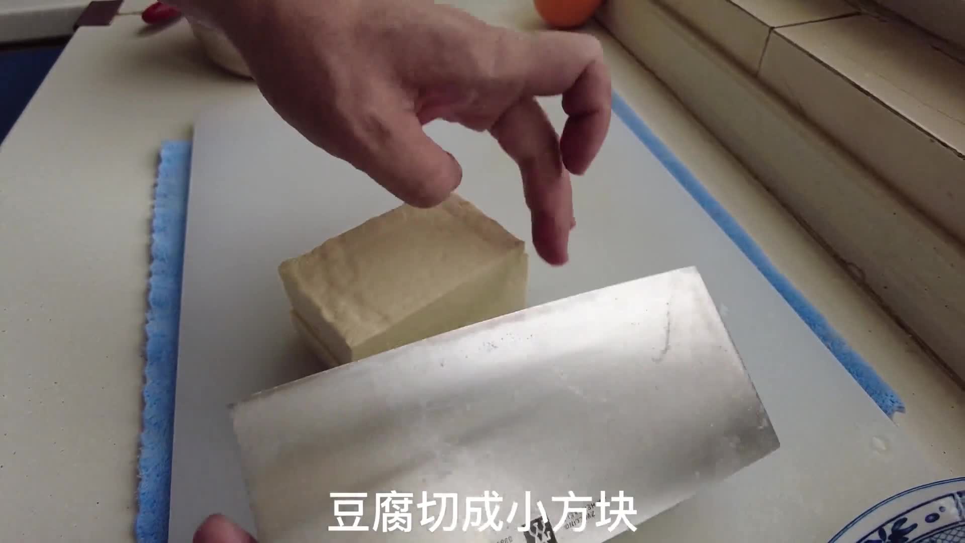 汤鲜味美的砂锅豆腐汤