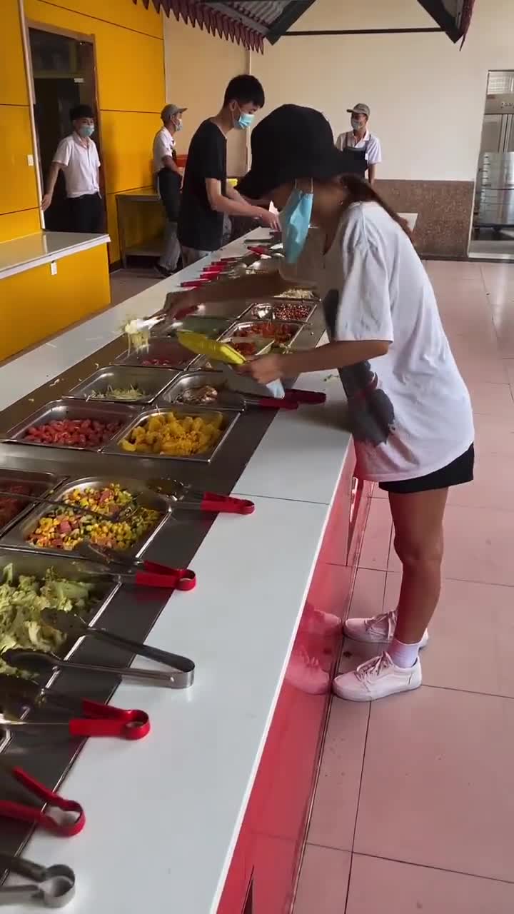 吃给你看看:爱吃的星:大学食堂的自选菜是不是好久没见了