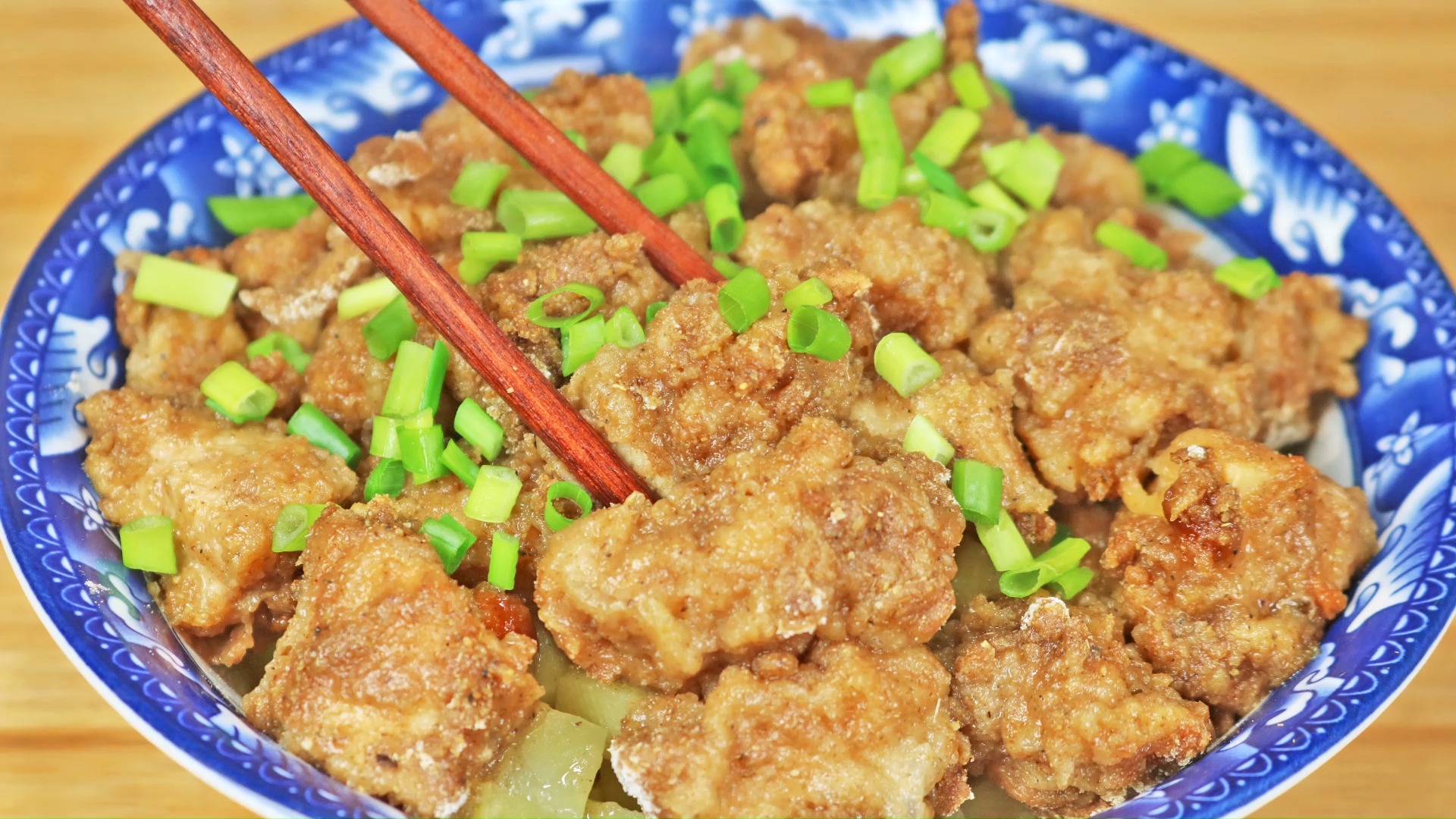 #自制美食#美食,家常菜,食谱,太香了,这才鸡胸肉最好吃的做法,不炒不炖不油炸,上桌就扫光