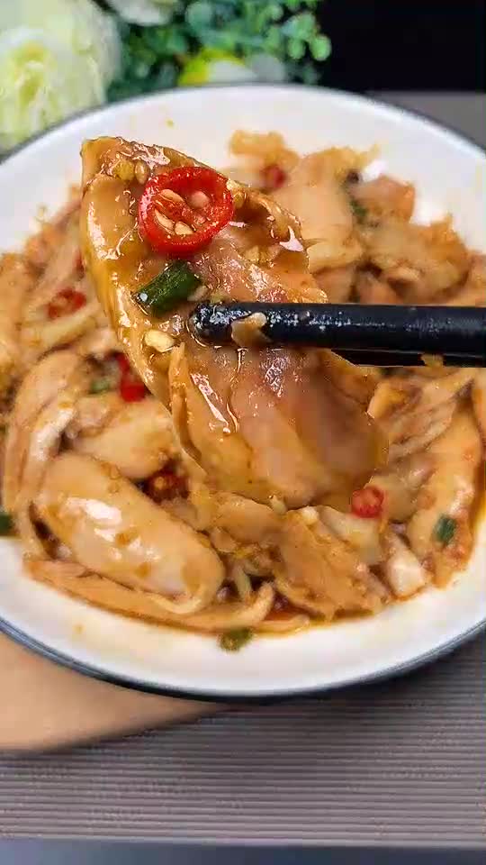 夏天没胃口,一定要试试这道椒麻鸡,保证你能多吃几碗米饭