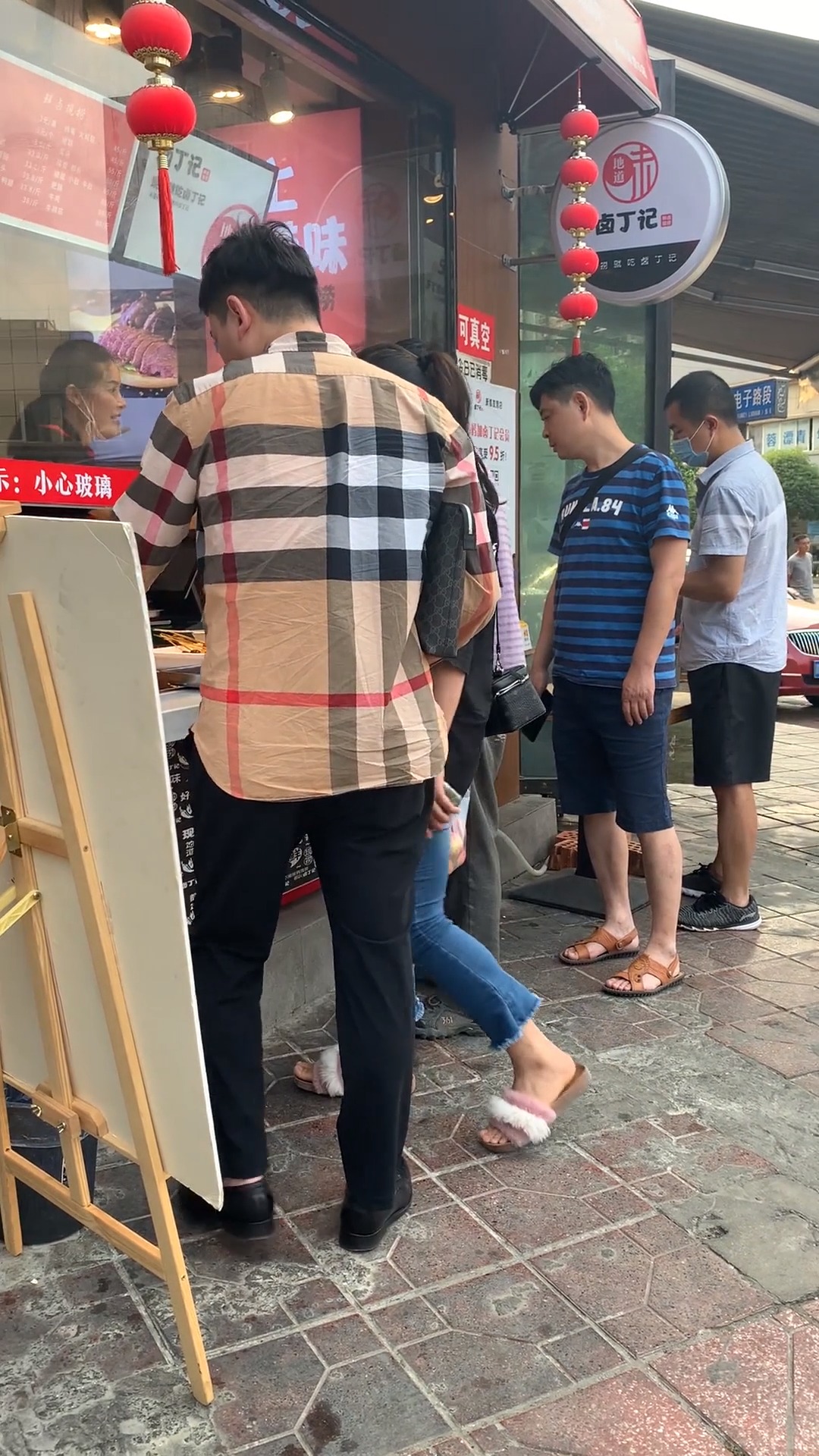 #卤菜培训#大家都喜欢的川味现捞,很多都是回头客。开门就是生意。