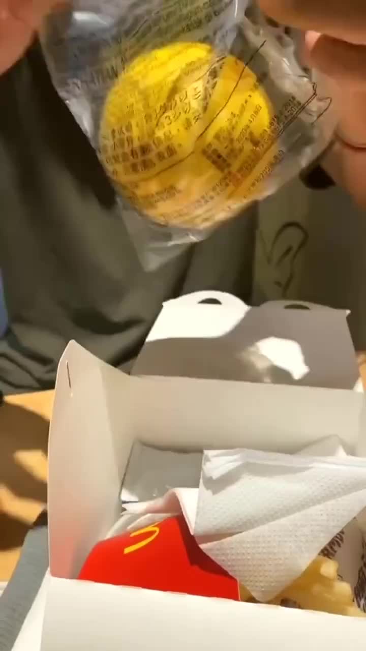 麦当劳儿童套餐新出的小黄人玩具也太可爱了