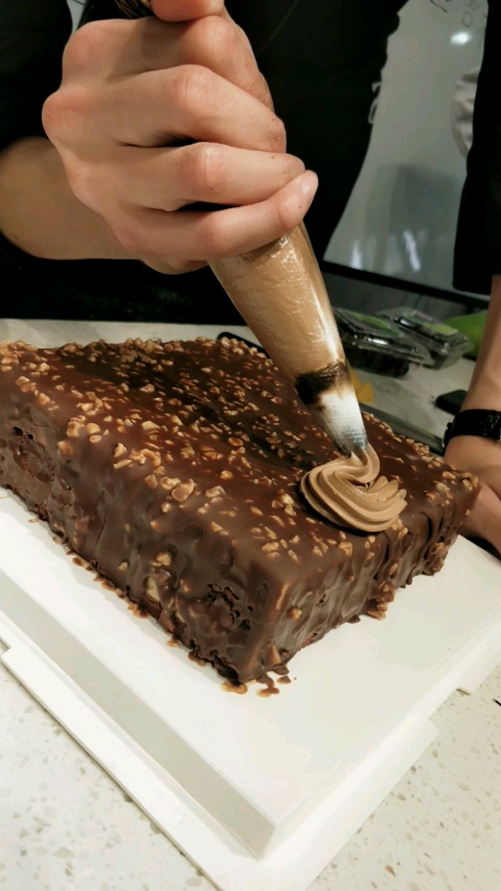 巧克力榛子蛋糕
