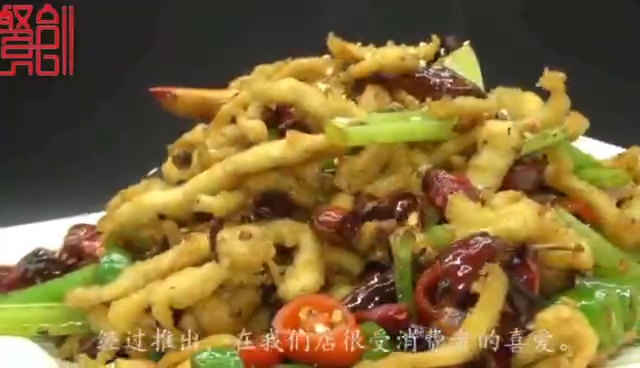 鸡胸肉这样吃才爽“麻辣鸡丝”教程来了,麻辣鲜香,开胃爽口