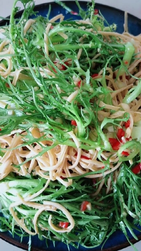 #我要上热门#苦菊拌豆腐丝,清热解火,夏天里一定要多吃