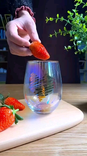 草莓奶茶