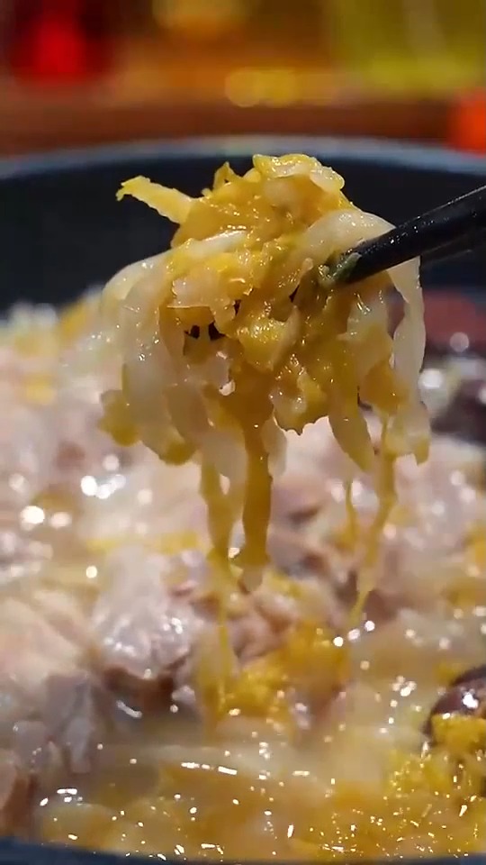 酸菜血肠汆白肉