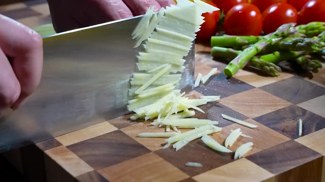 #我要上热门#吃不胖的低脂版麦乐鸡块儿,自己动手简单几步就搞定美食趣胃美食分享官彩屏小空炸
