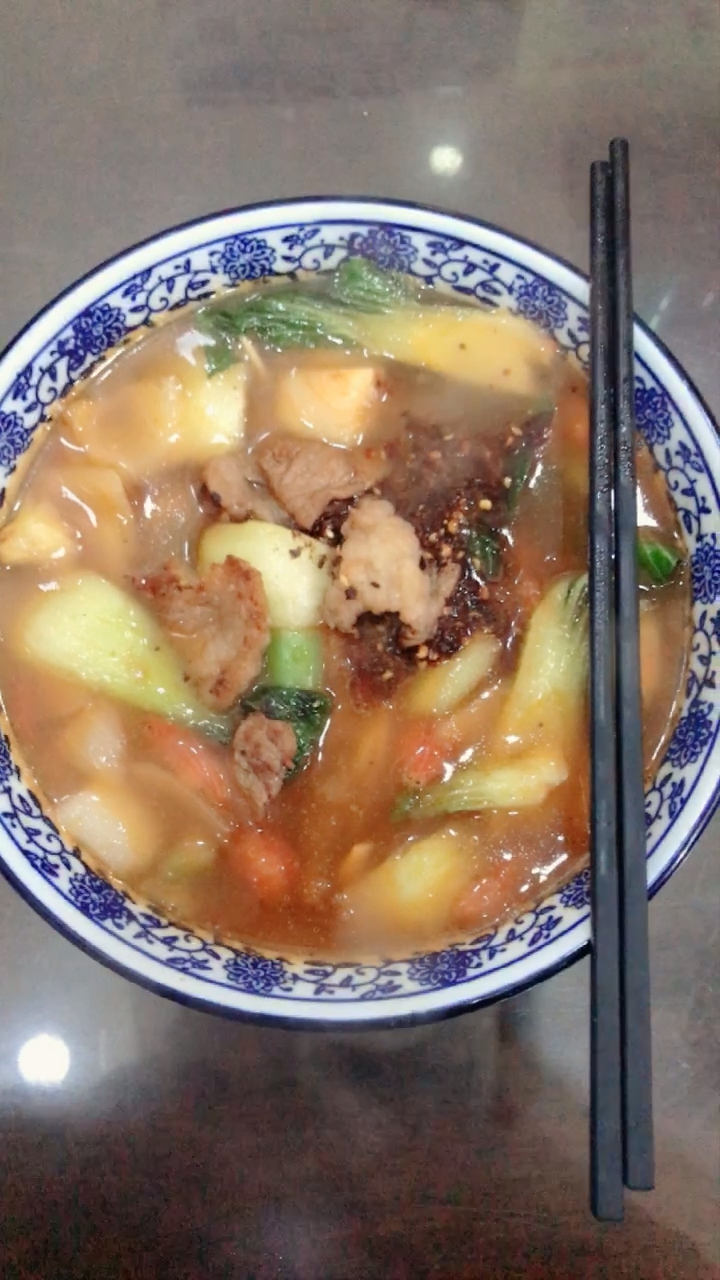 牛肉拉面配肉夹馍