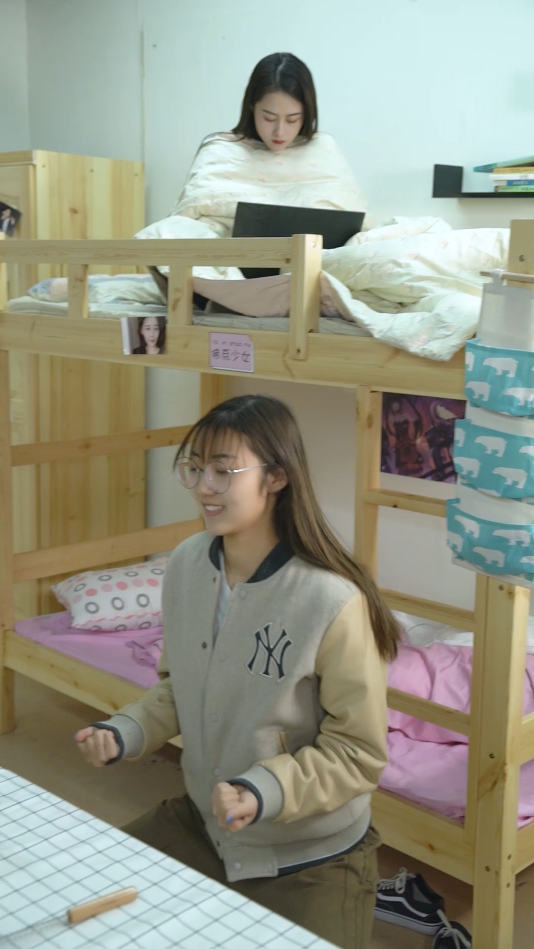 #搞笑段子剧#来聊个暴露年龄的电视剧吧，据说看过两部 娃都会打酱油了
