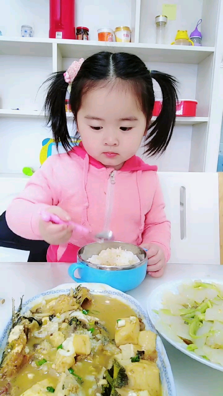#家有萌娃#嘎鱼炖豆腐,宝贝喜欢吃鱼,哥哥喜欢吃豆腐