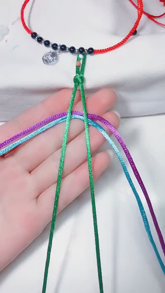 鱼骨手链编法