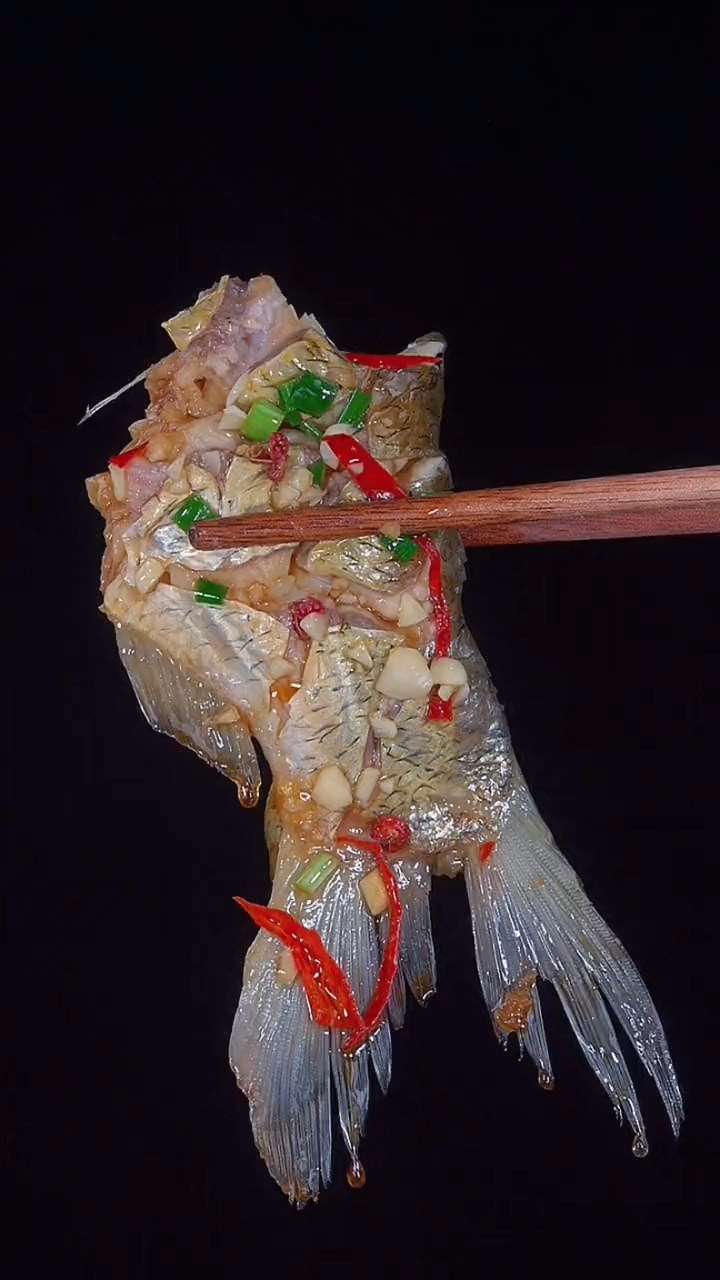#美食#很多人以为广东蒸鱼是蒸出来的，那你可就搞错了 ！