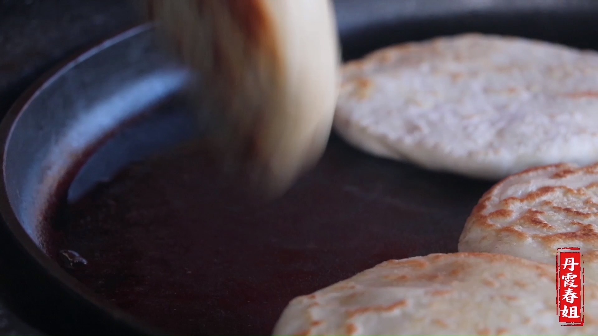 #美食#陕西名小吃肉夹馍,春姐做出来肉香馍脆,家人吃了还想吃,真解馋(上)