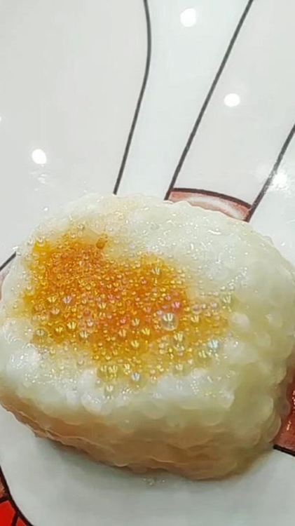 #史莱姆泥巴起泡胶#用天色然素制作鱼子酱寿司史莱姆