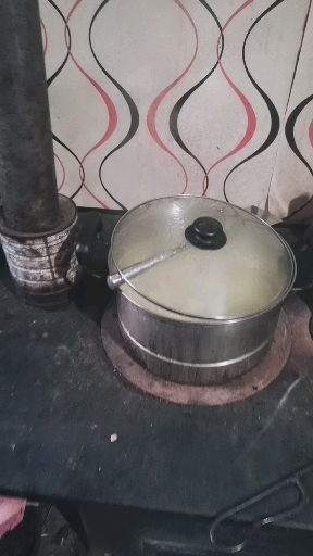 我的家不富裕,比较寒酸不要 祝大家春节快乐,万事如意,身体健康,阖家欢乐