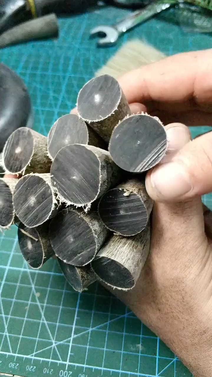 #创意手工DIY#牛角本身就是一种珍贵的中药材,具有清热解毒,滋阴凉血,降血压,去风湿!