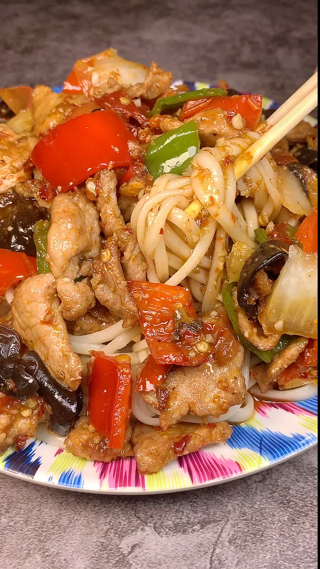 #家乡特色美食#正宗的新疆过油肉拌面