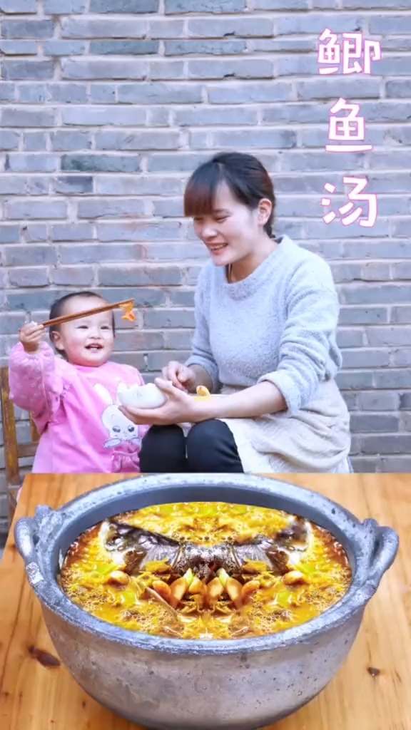 今天做鲫鱼汤,一岁十一个月的豆芽居然可以自己全程使用筷子吃饭了,给豆芽一个赞吧